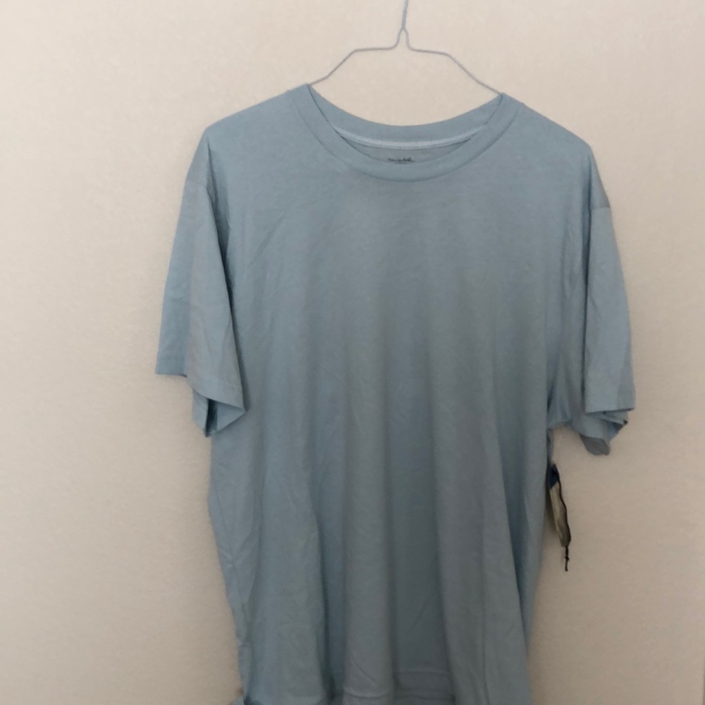 Travis Matthew crew neck  Tee